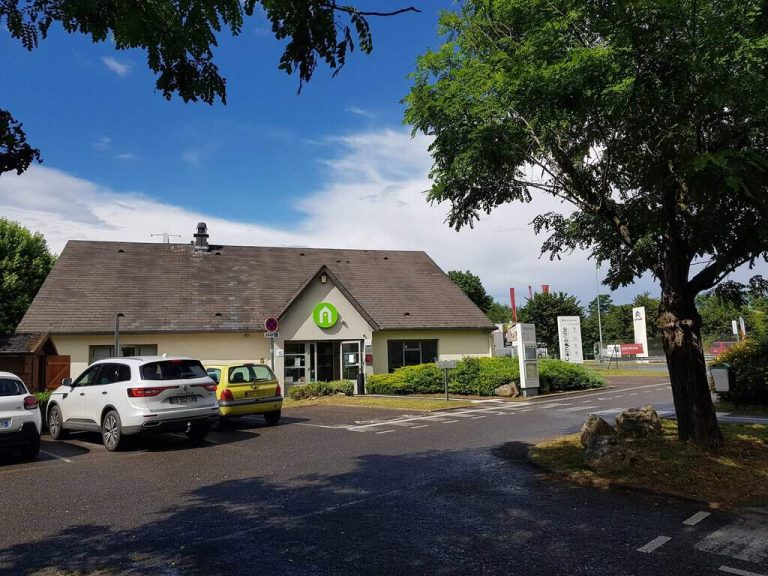 Hotel  restaurant Campanile Vierzon 768x576