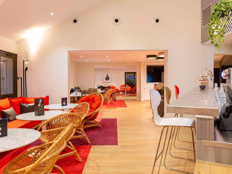 0643 ho 01 p 2048x15361 768x576