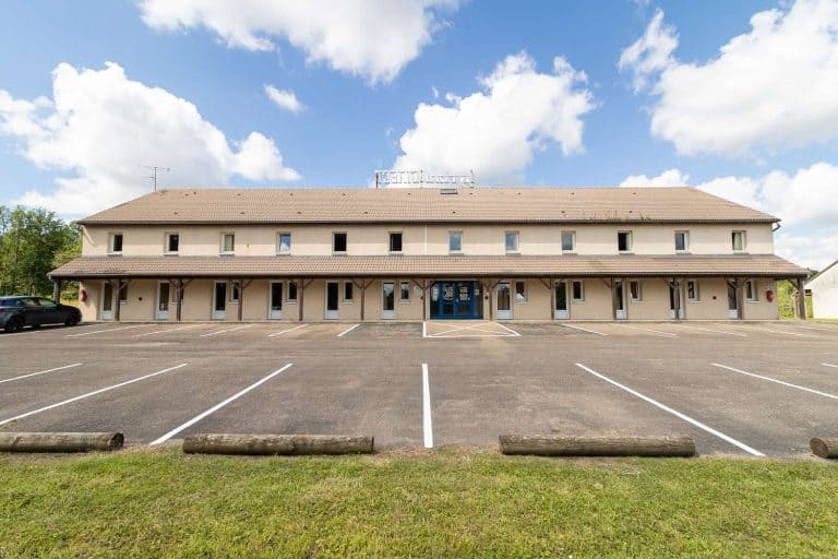 81298412 XXL1 768x512