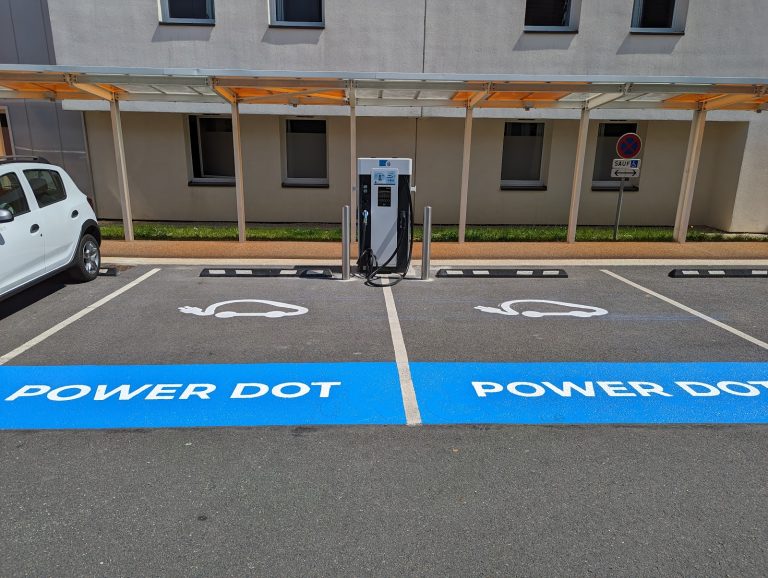 Ace Hotel Paris Sud Villabe 768x578