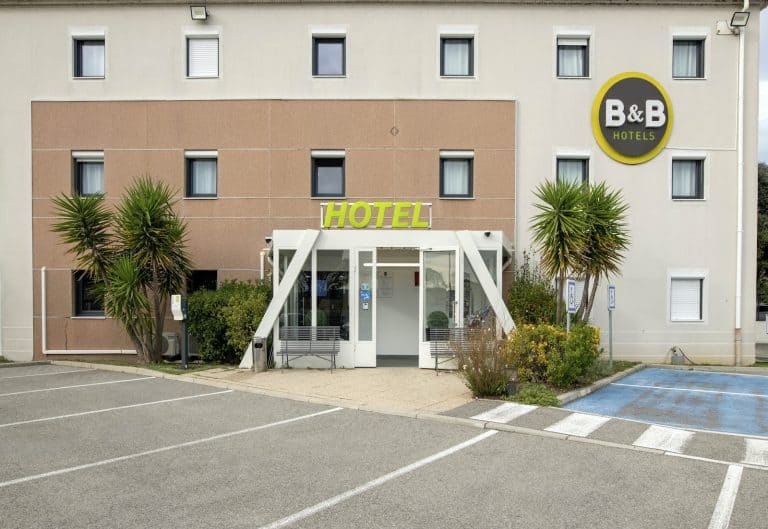 BB HOTEL Bollene 768x529