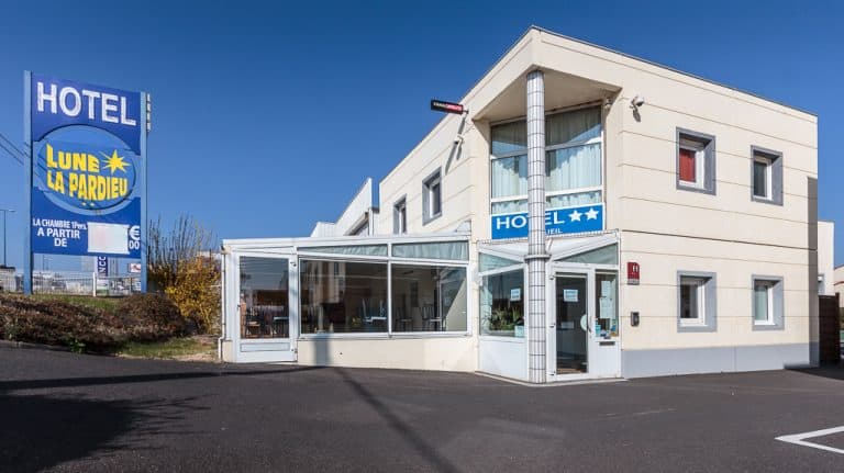 Contact Hotel Lune Etoile Clermont Ferrand 768x431