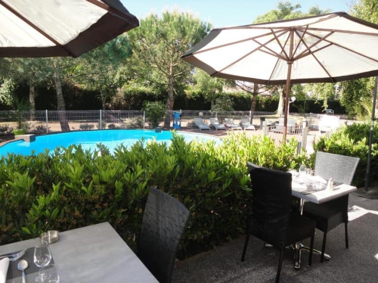 Logis Hotel les Charmilles 1 768x576