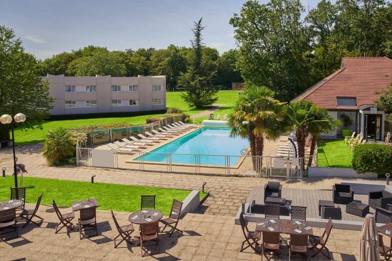 Novotel Fontainebleau Ury 768x512