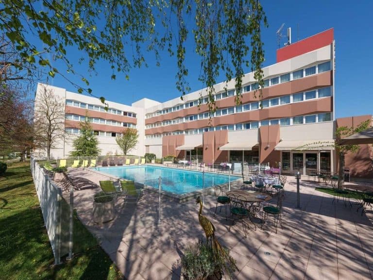 78299166 XXL 768x577