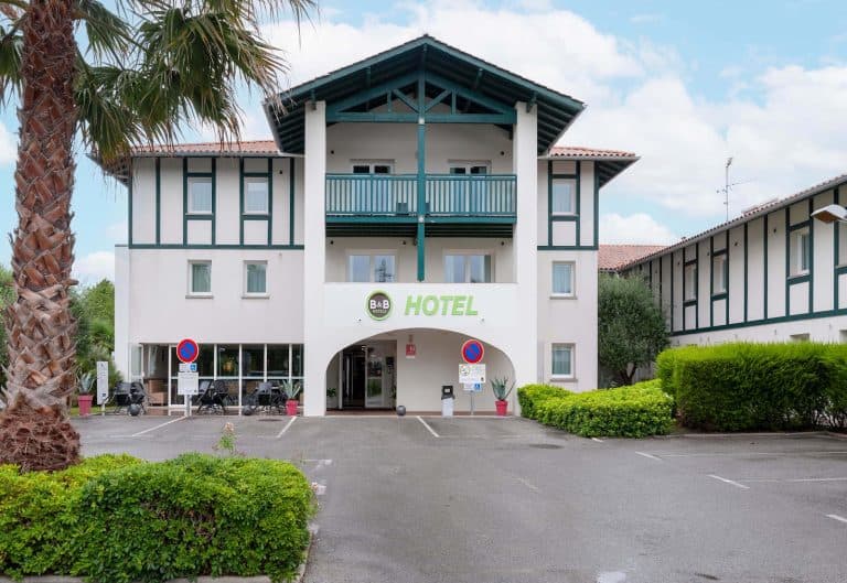 BB Hotel Saint Jean de Luz 768x529